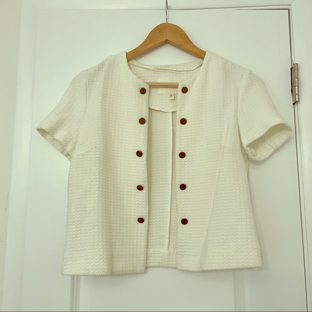 Short sleeve waistline white jacket